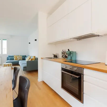 Guesthost - Bright And Modern Apartmán *