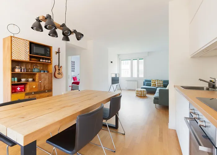 アパート Guesthost - Bright And Modern *