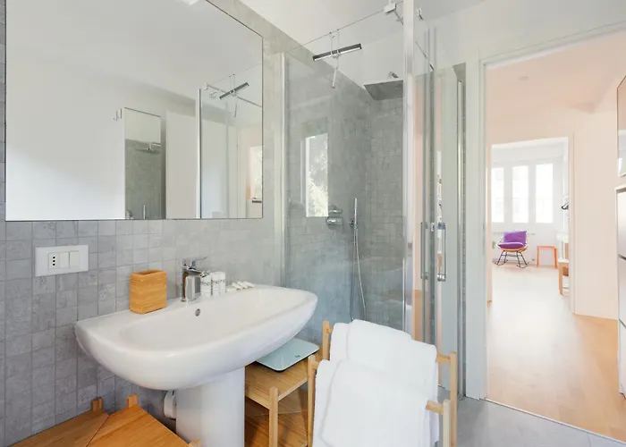 Guesthost - Bright And Modern アパート *